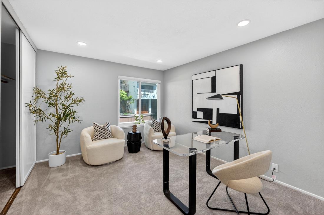 Detail Gallery Image 13 of 25 For 22103 Vista Del Plaza Ln #22,  Hayward,  CA 94541 - 3 Beds | 2 Baths