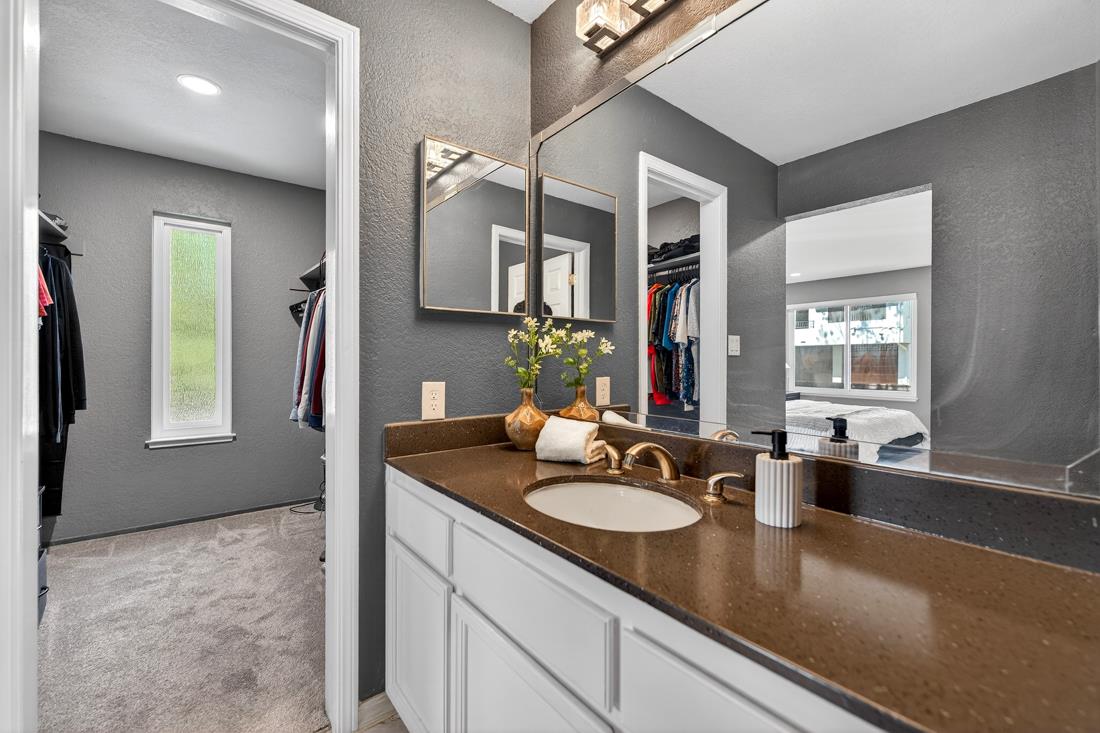 Detail Gallery Image 22 of 25 For 22103 Vista Del Plaza Ln #22,  Hayward,  CA 94541 - 3 Beds | 2 Baths