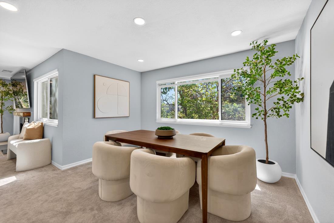 Detail Gallery Image 6 of 25 For 22103 Vista Del Plaza Ln #22,  Hayward,  CA 94541 - 3 Beds | 2 Baths