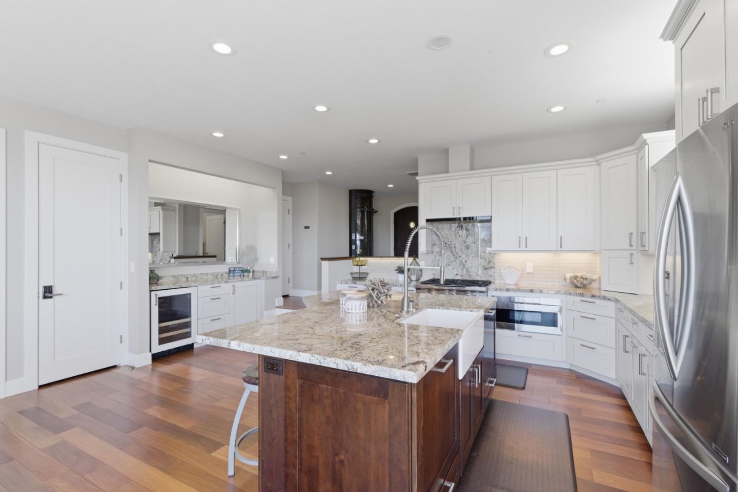 Detail Gallery Image 17 of 60 For 2974 E Cliff Dr, Santa Cruz,  CA 95062 - 3 Beds | 3 Baths