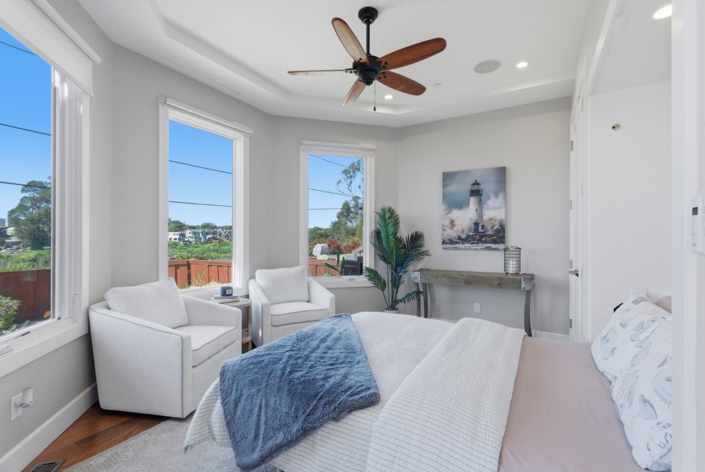 Detail Gallery Image 27 of 60 For 2974 E Cliff Dr, Santa Cruz,  CA 95062 - 3 Beds | 3 Baths