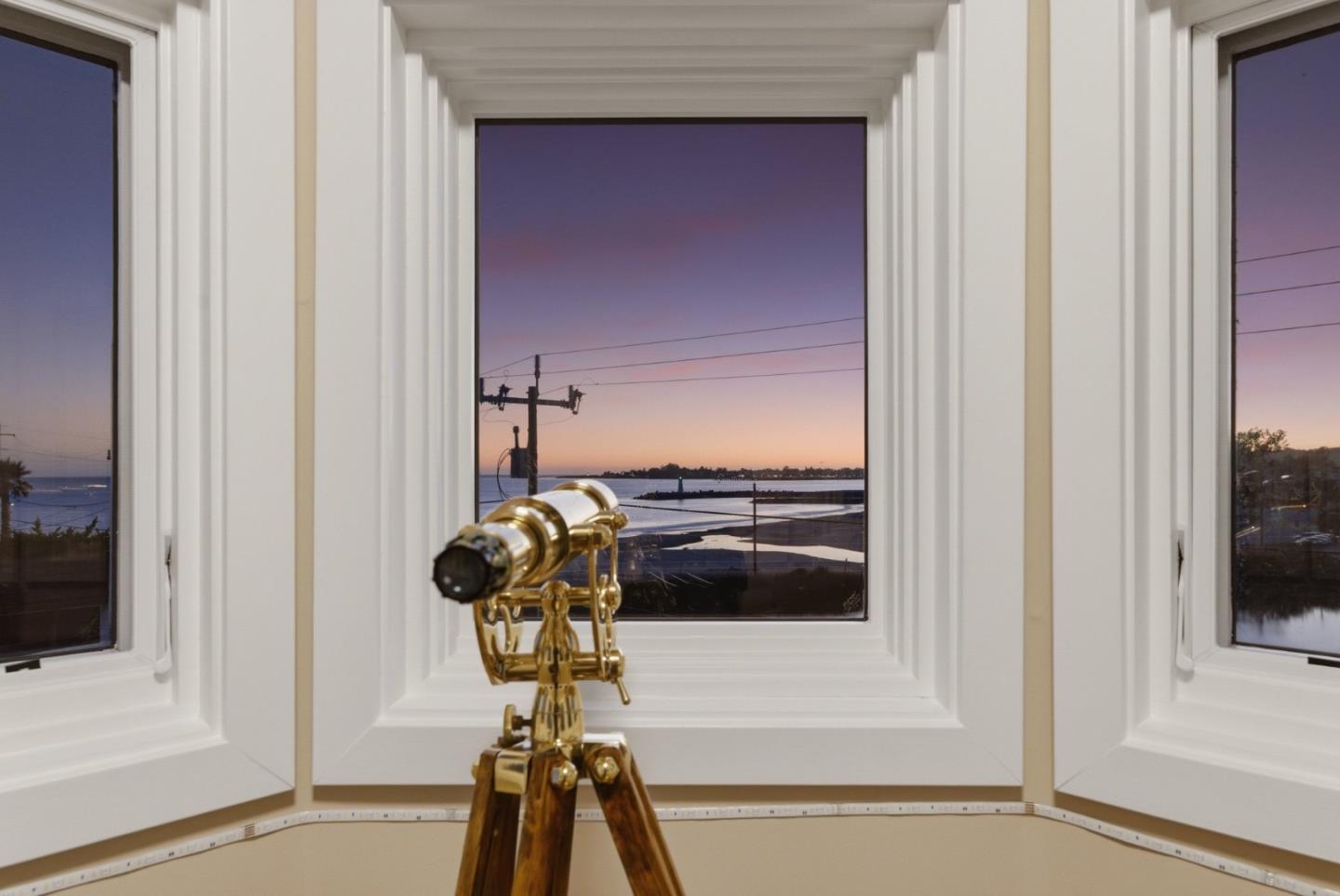 Detail Gallery Image 44 of 60 For 2974 E Cliff Dr, Santa Cruz,  CA 95062 - 3 Beds | 3 Baths