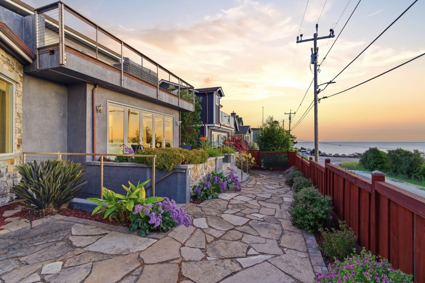 Detail Gallery Image 57 of 60 For 2974 E Cliff Dr, Santa Cruz,  CA 95062 - 3 Beds | 3 Baths