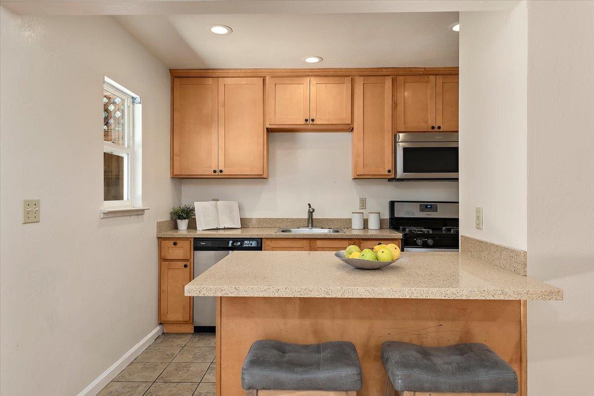 Detail Gallery Image 17 of 43 For 16737 Leroy Ave, Los Gatos,  CA 95032 - 4 Beds | 3 Baths