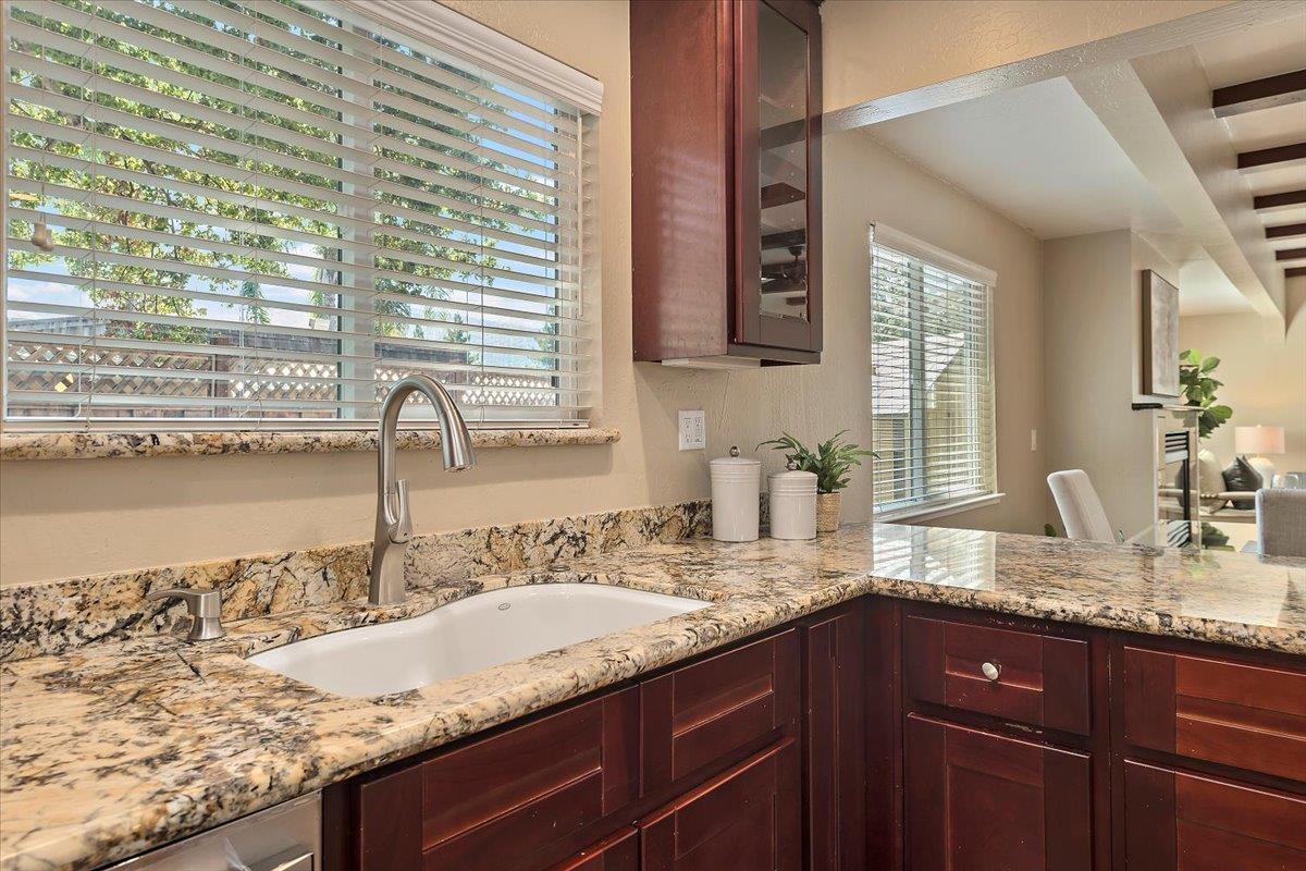 Detail Gallery Image 9 of 43 For 16737 Leroy Ave, Los Gatos,  CA 95032 - 4 Beds | 3 Baths