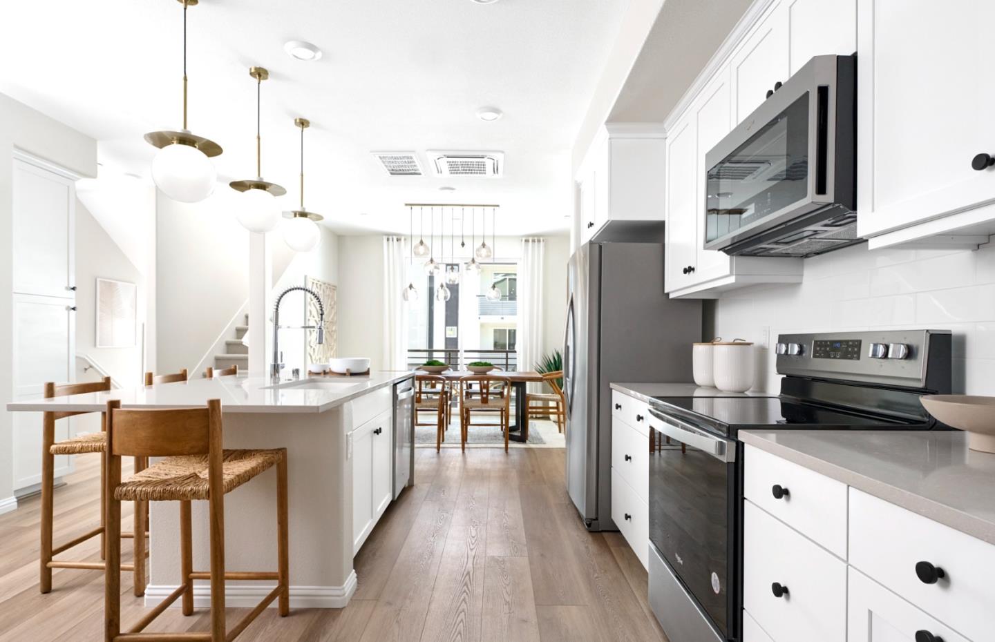 Front Image Thumbnail for ML82041625