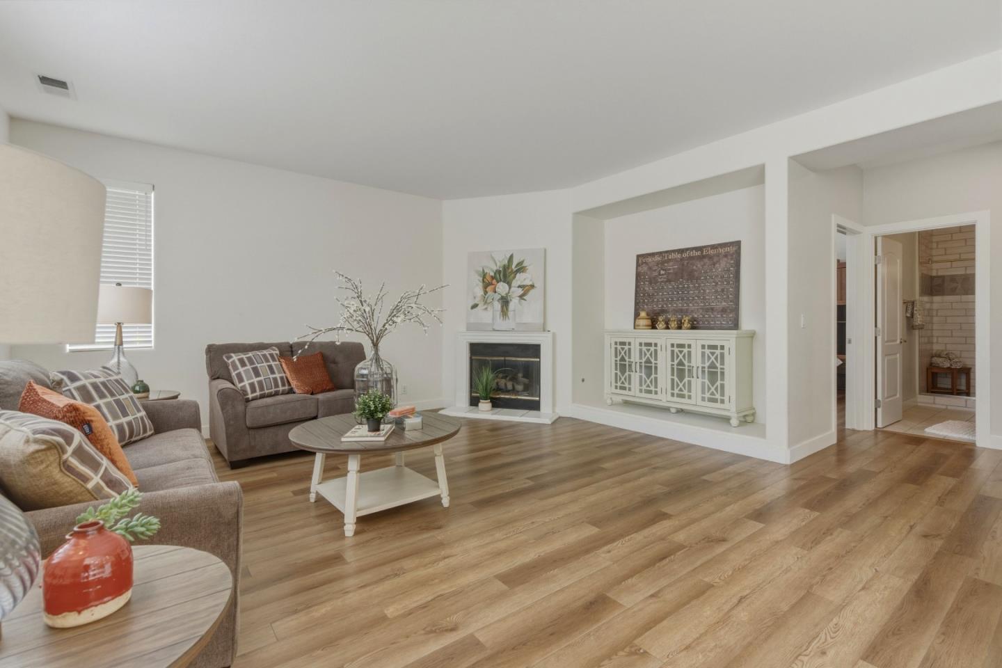 Detail Gallery Image 20 of 44 For 2031 Serene Dr, Hollister,  CA 95023 - 4 Beds | 3 Baths