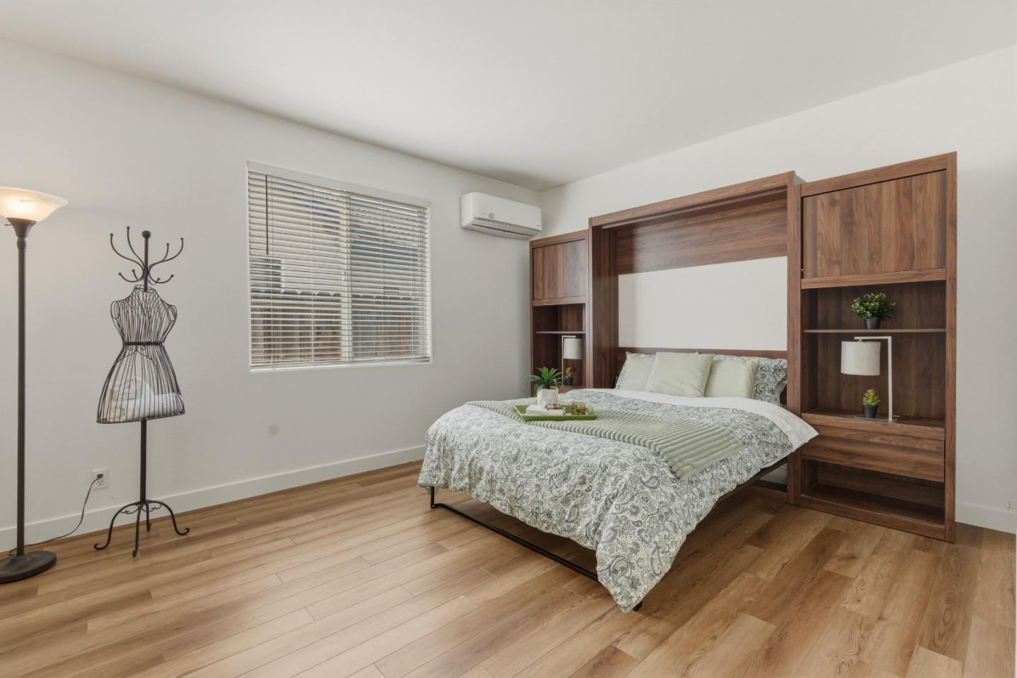 Detail Gallery Image 25 of 44 For 2031 Serene Dr, Hollister,  CA 95023 - 4 Beds | 3 Baths