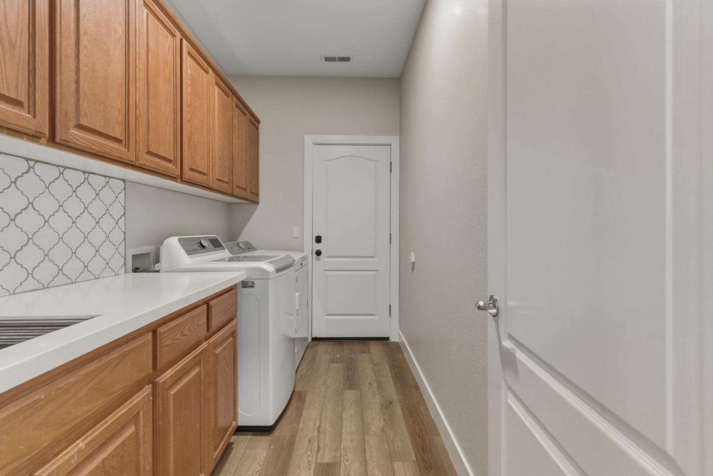 Detail Gallery Image 27 of 44 For 2031 Serene Dr, Hollister,  CA 95023 - 4 Beds | 3 Baths