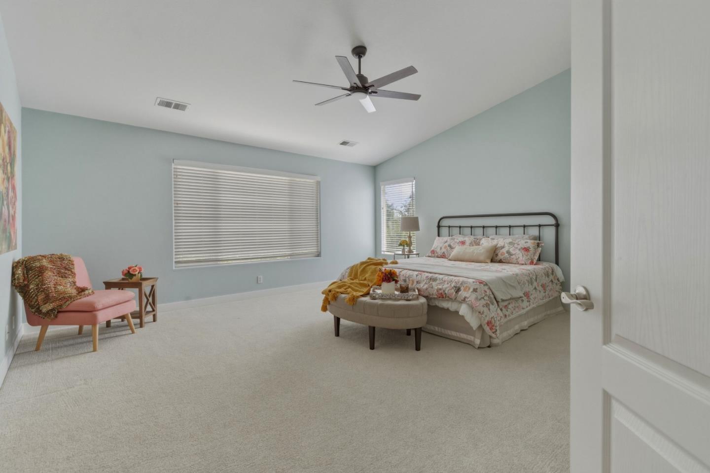 Detail Gallery Image 30 of 44 For 2031 Serene Dr, Hollister,  CA 95023 - 4 Beds | 3 Baths