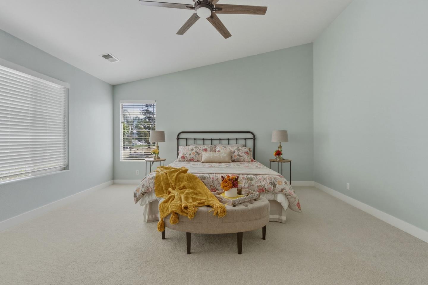 Detail Gallery Image 31 of 44 For 2031 Serene Dr, Hollister,  CA 95023 - 4 Beds | 3 Baths