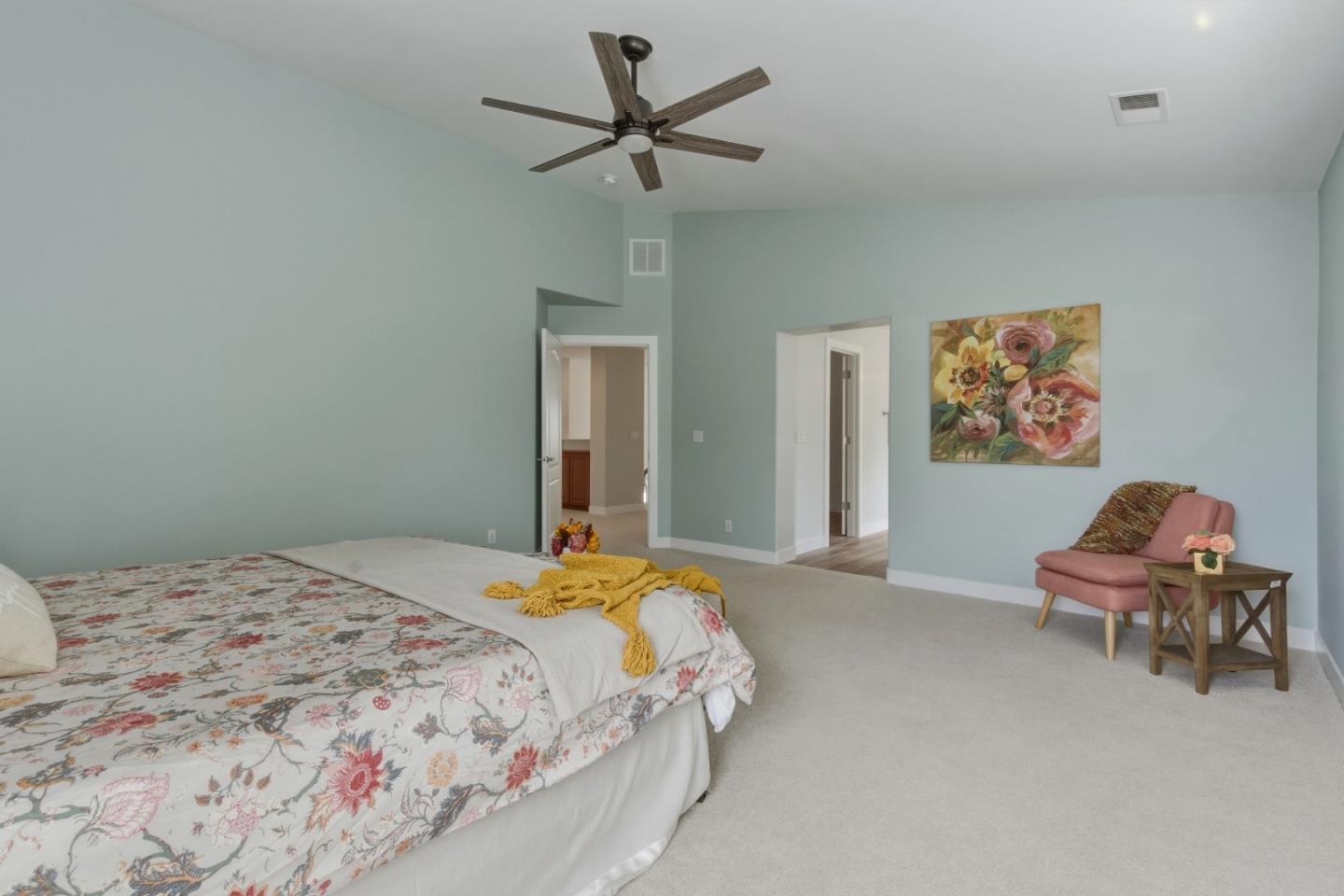 Detail Gallery Image 32 of 44 For 2031 Serene Dr, Hollister,  CA 95023 - 4 Beds | 3 Baths