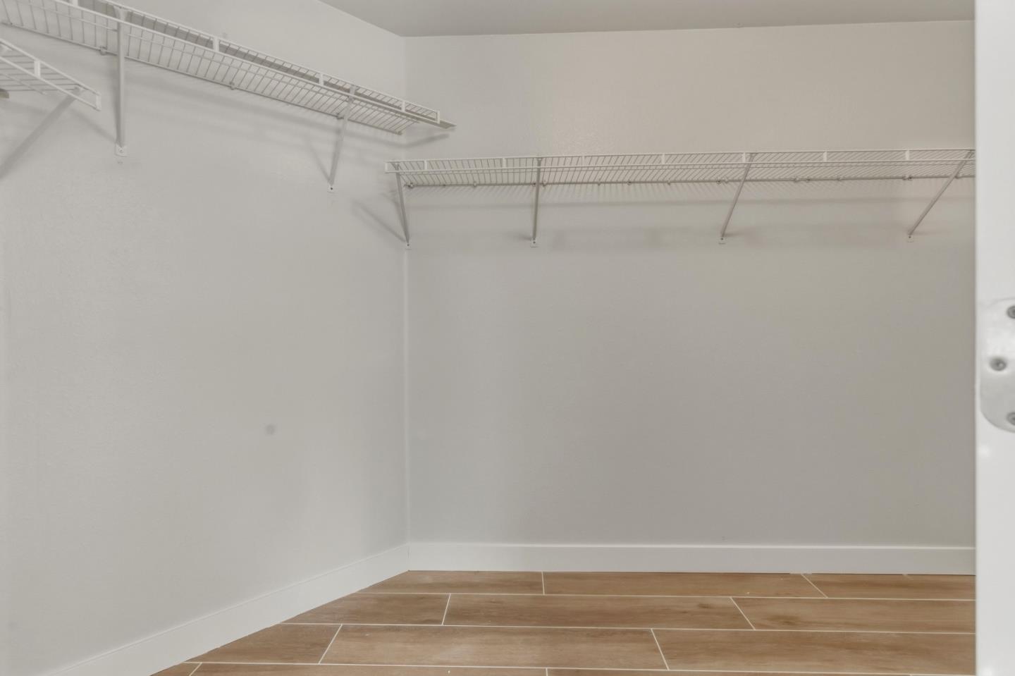 Detail Gallery Image 35 of 44 For 2031 Serene Dr, Hollister,  CA 95023 - 4 Beds | 3 Baths