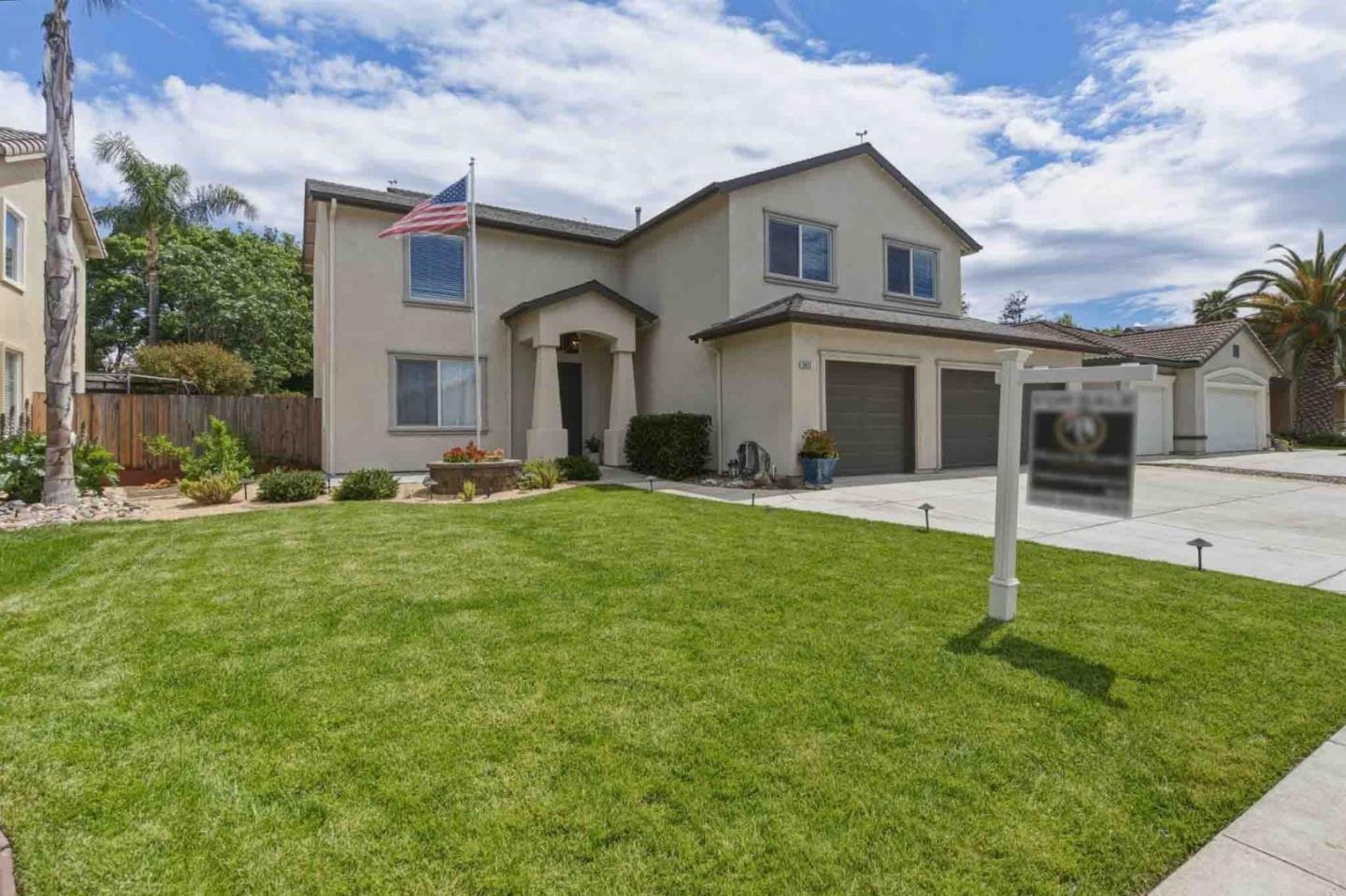 Detail Gallery Image 5 of 44 For 2031 Serene Dr, Hollister,  CA 95023 - 4 Beds | 3 Baths