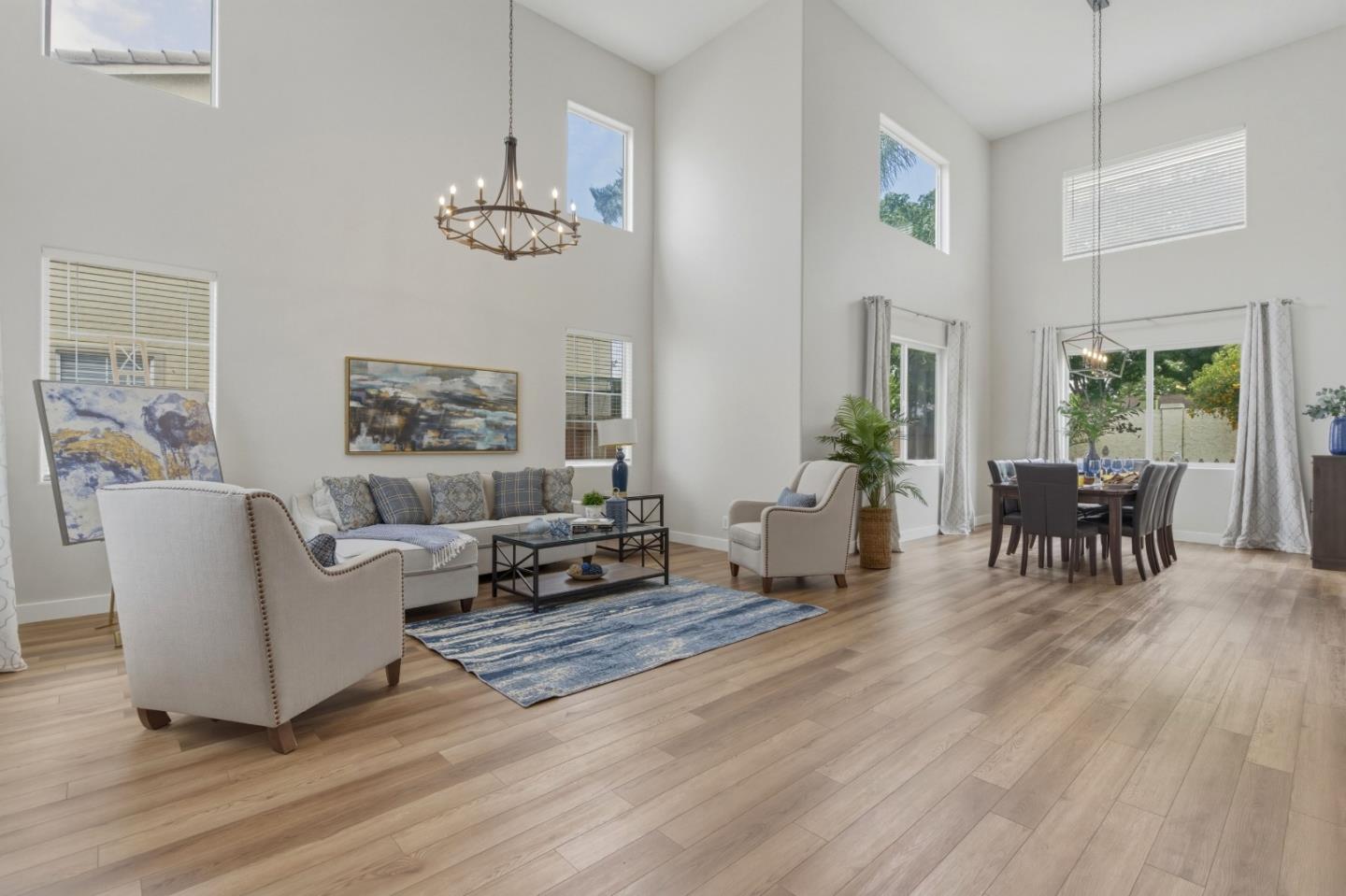 Detail Gallery Image 9 of 44 For 2031 Serene Dr, Hollister,  CA 95023 - 4 Beds | 3 Baths