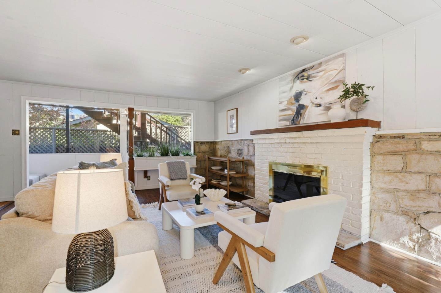 Detail Gallery Image 10 of 48 For 24776 Cabrillo St, Carmel,  CA 93923 - 5 Beds | 3/1 Baths