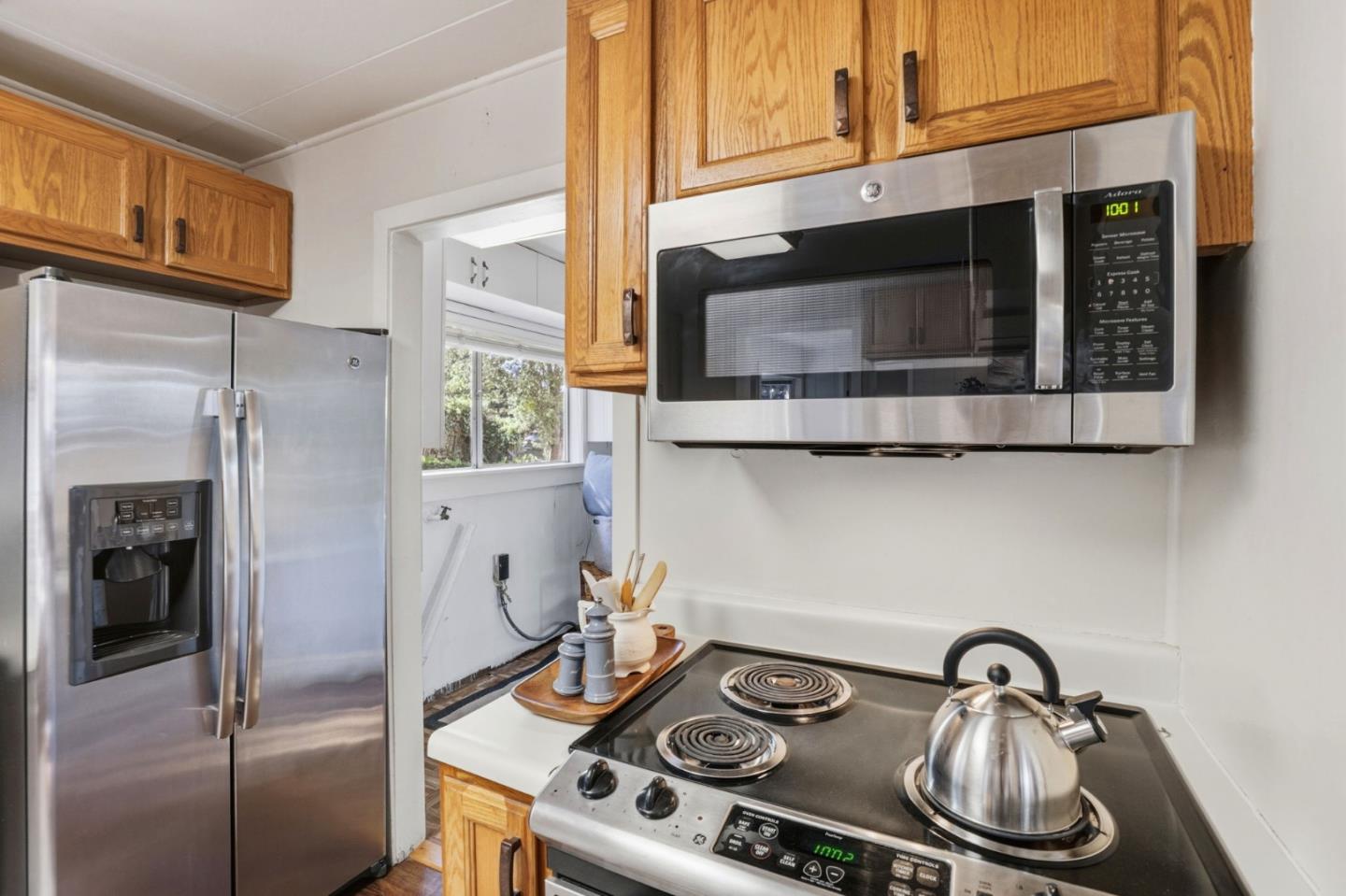 Detail Gallery Image 17 of 48 For 24776 Cabrillo St, Carmel,  CA 93923 - 5 Beds | 3/1 Baths