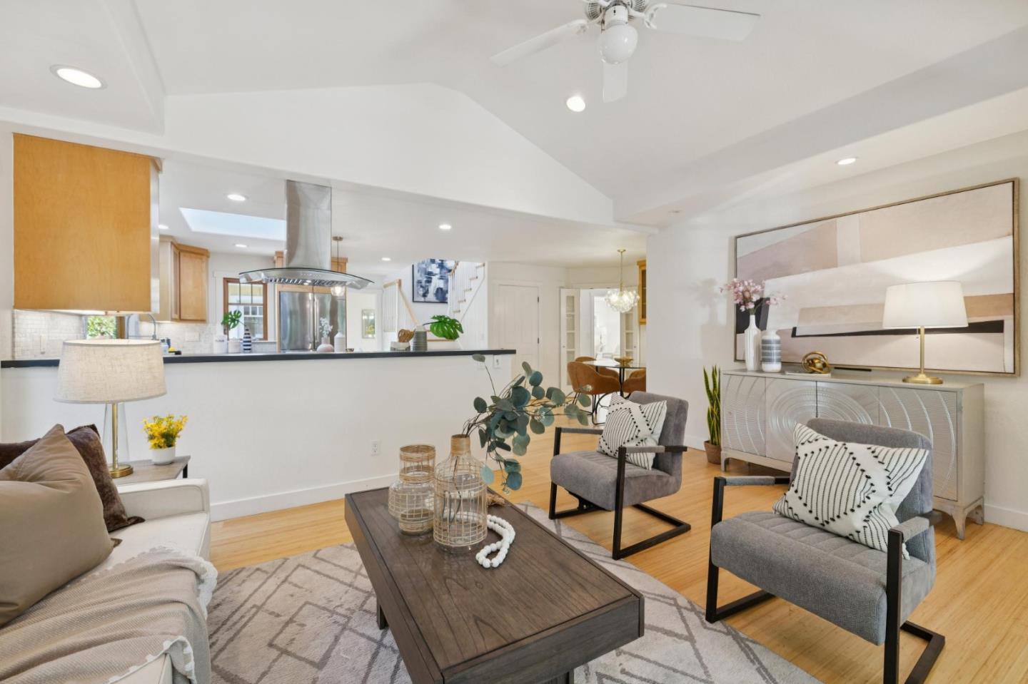 Detail Gallery Image 23 of 62 For 440 Gilbert Ave, Menlo Park,  CA 94025 - 4 Beds | 3/1 Baths