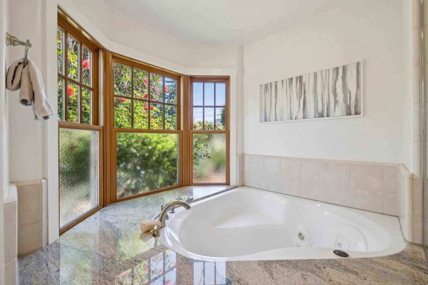 Detail Gallery Image 27 of 62 For 440 Gilbert Ave, Menlo Park,  CA 94025 - 4 Beds | 3/1 Baths