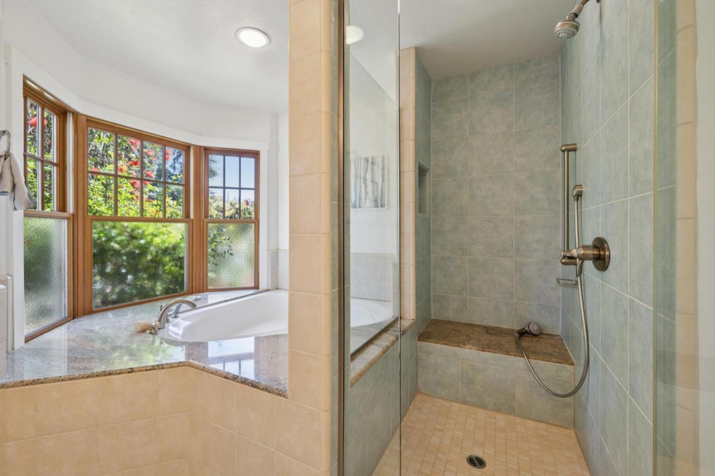 Detail Gallery Image 28 of 62 For 440 Gilbert Ave, Menlo Park,  CA 94025 - 4 Beds | 3/1 Baths