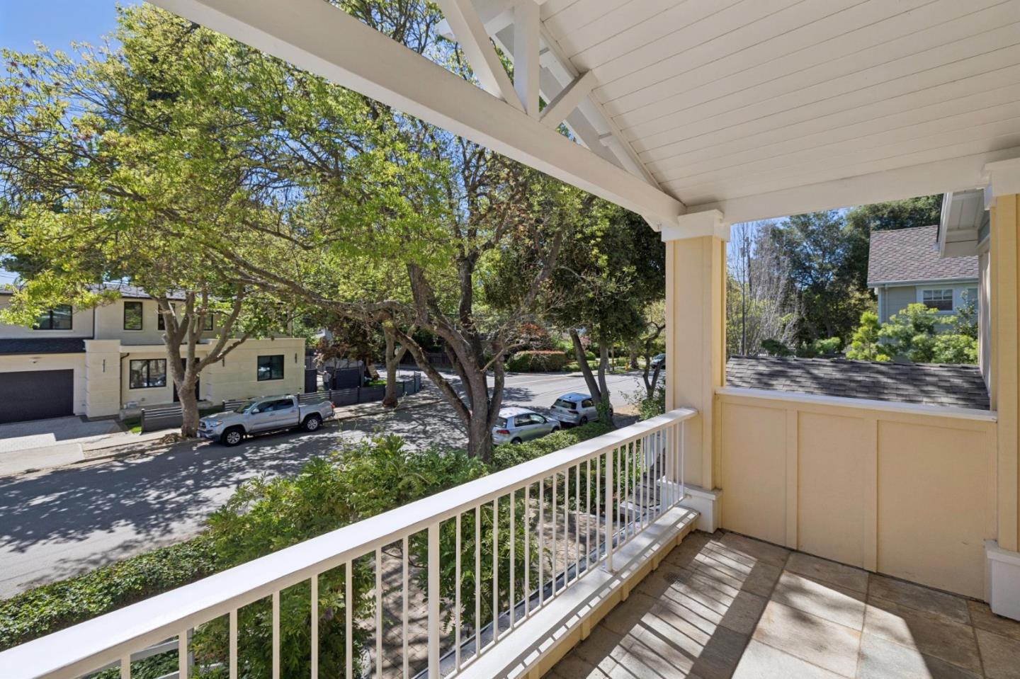 Detail Gallery Image 37 of 62 For 440 Gilbert Ave, Menlo Park,  CA 94025 - 4 Beds | 3/1 Baths