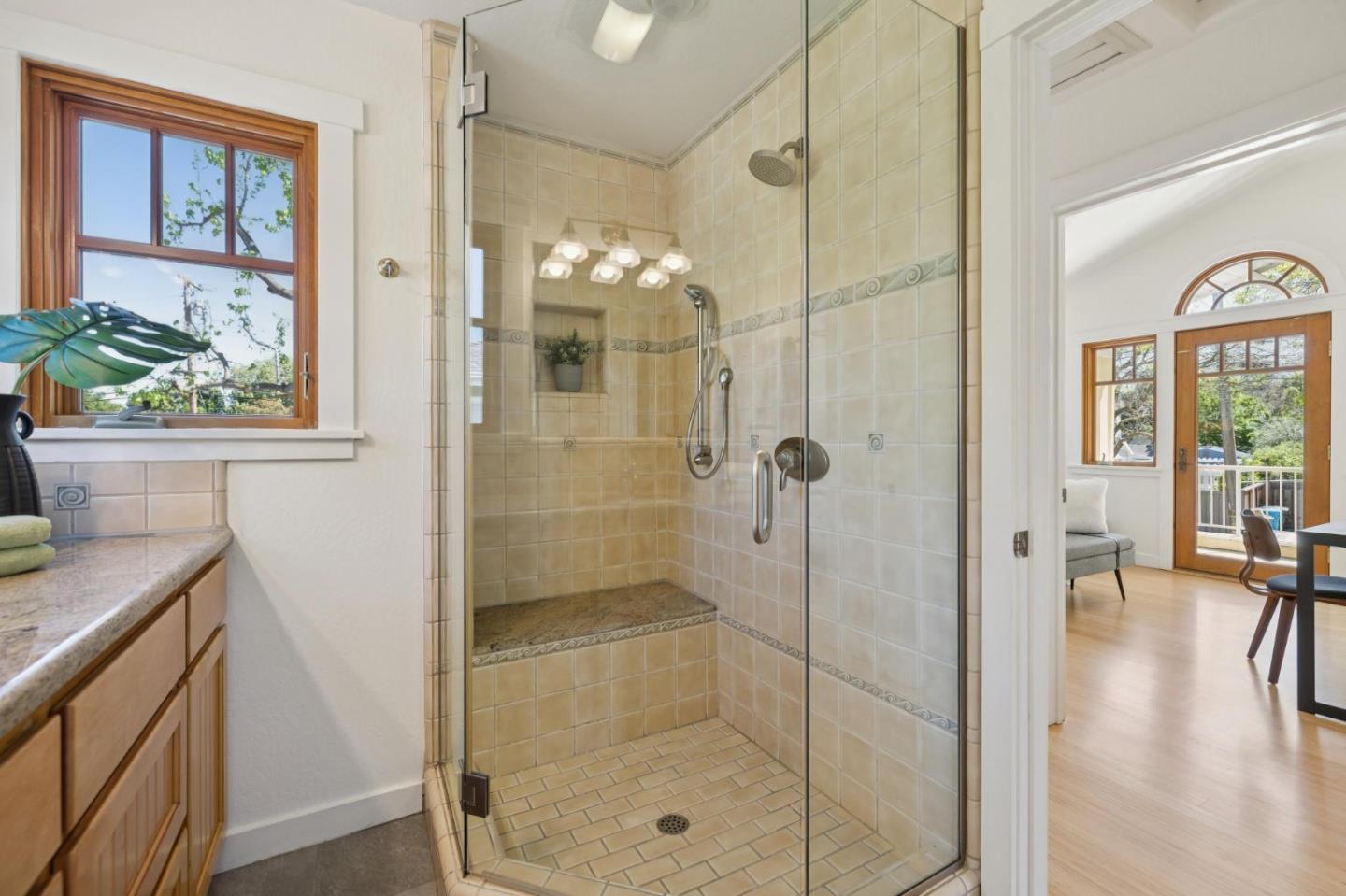 Detail Gallery Image 44 of 62 For 440 Gilbert Ave, Menlo Park,  CA 94025 - 4 Beds | 3/1 Baths