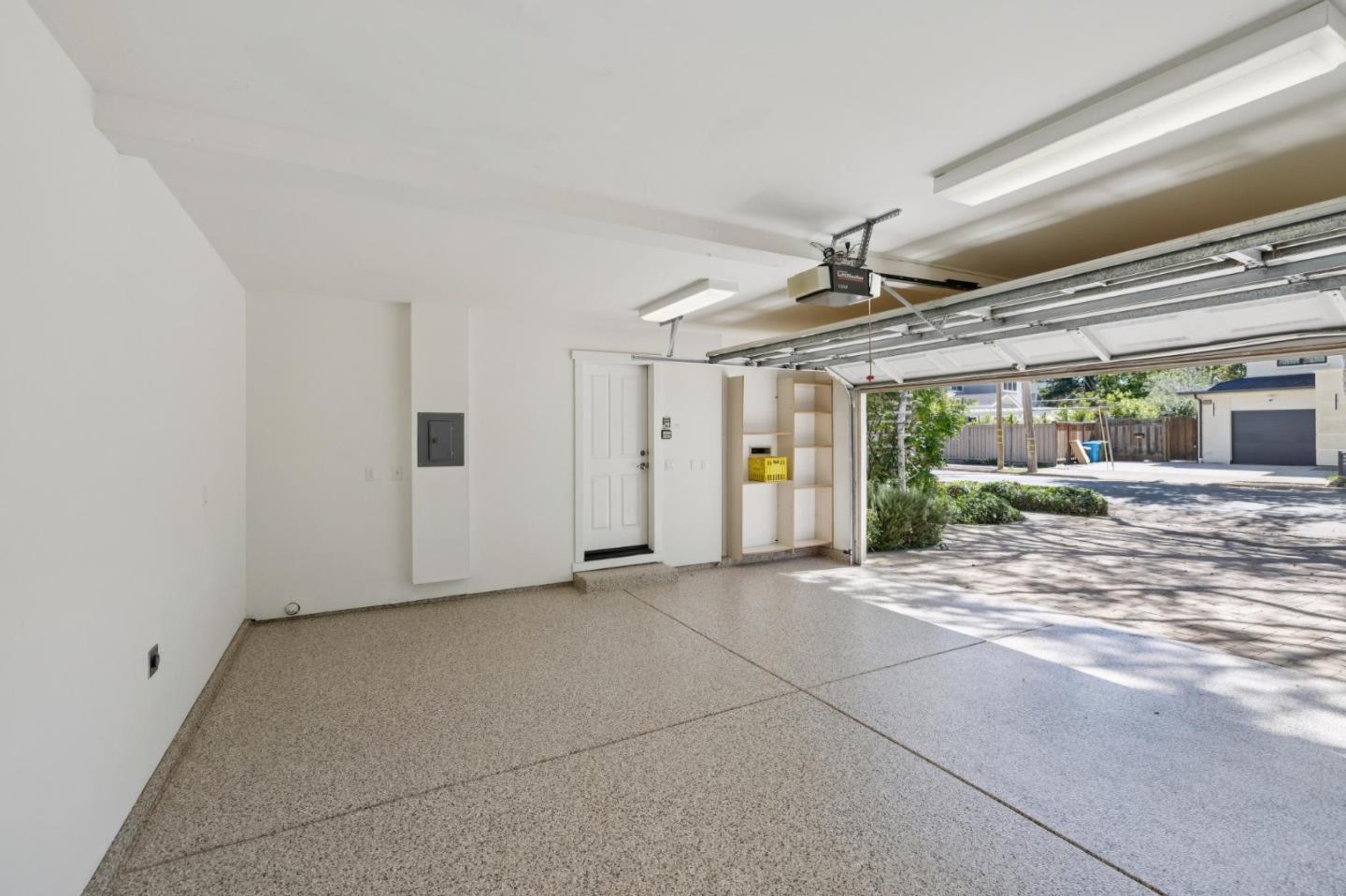 Detail Gallery Image 47 of 62 For 440 Gilbert Ave, Menlo Park,  CA 94025 - 4 Beds | 3/1 Baths