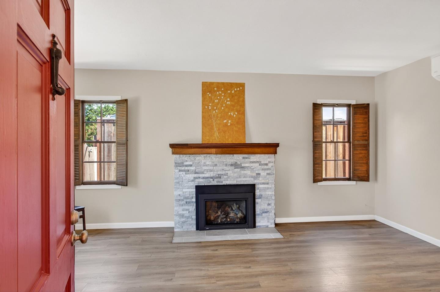 Detail Gallery Image 3 of 22 For 234 E Hedding St, San Jose,  CA 95112 - 3 Beds | 2 Baths