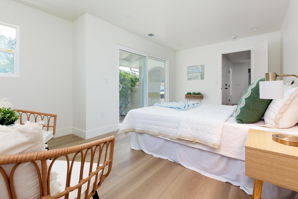 Detail Gallery Image 21 of 35 For 20090 Portola Dr, Salinas,  CA 93908 - 3 Beds | 3 Baths