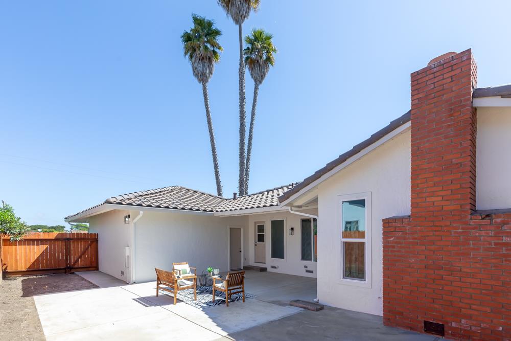 Detail Gallery Image 28 of 35 For 20090 Portola Dr, Salinas,  CA 93908 - 3 Beds | 3 Baths