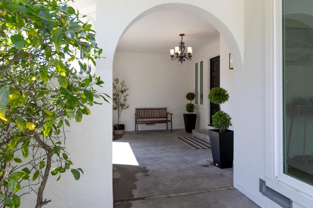 Detail Gallery Image 33 of 35 For 20090 Portola Dr, Salinas,  CA 93908 - 3 Beds | 3 Baths