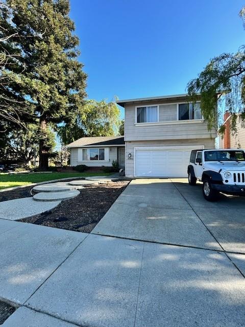 Front Image Thumbnail for ML82041644