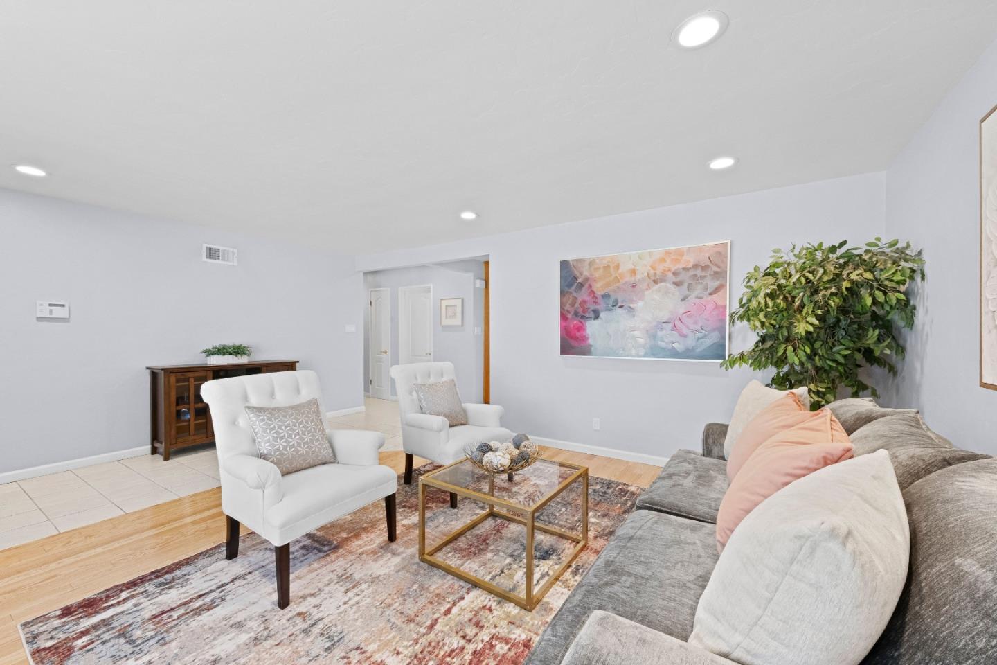 Detail Gallery Image 11 of 73 For 408 La Sierra Way, Gilroy,  CA 95020 - 3 Beds | 3 Baths