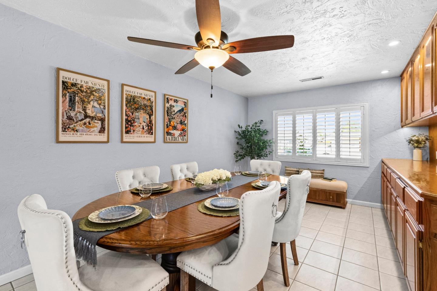 Detail Gallery Image 18 of 73 For 408 La Sierra Way, Gilroy,  CA 95020 - 3 Beds | 3 Baths