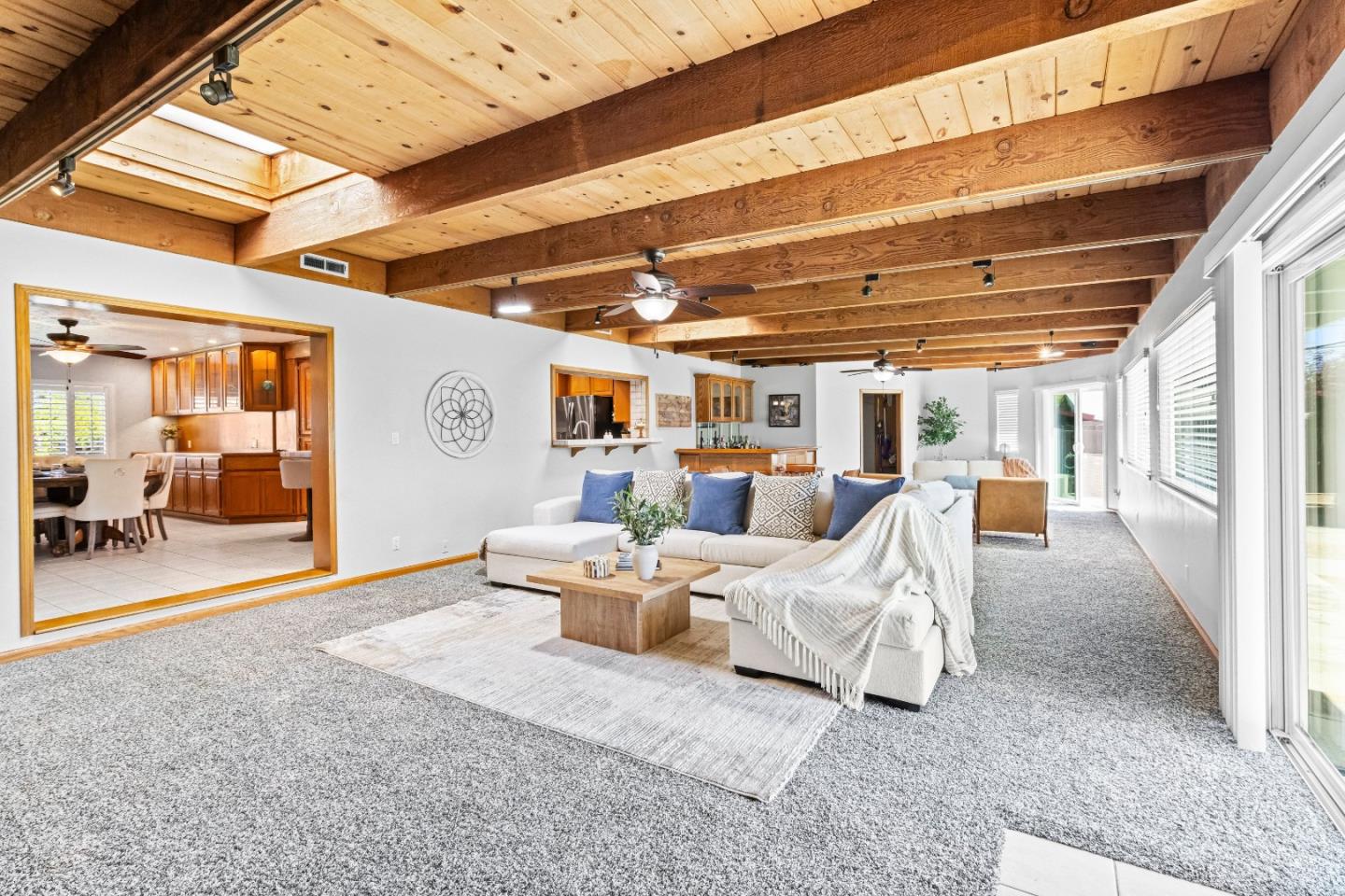 Detail Gallery Image 22 of 73 For 408 La Sierra Way, Gilroy,  CA 95020 - 3 Beds | 3 Baths