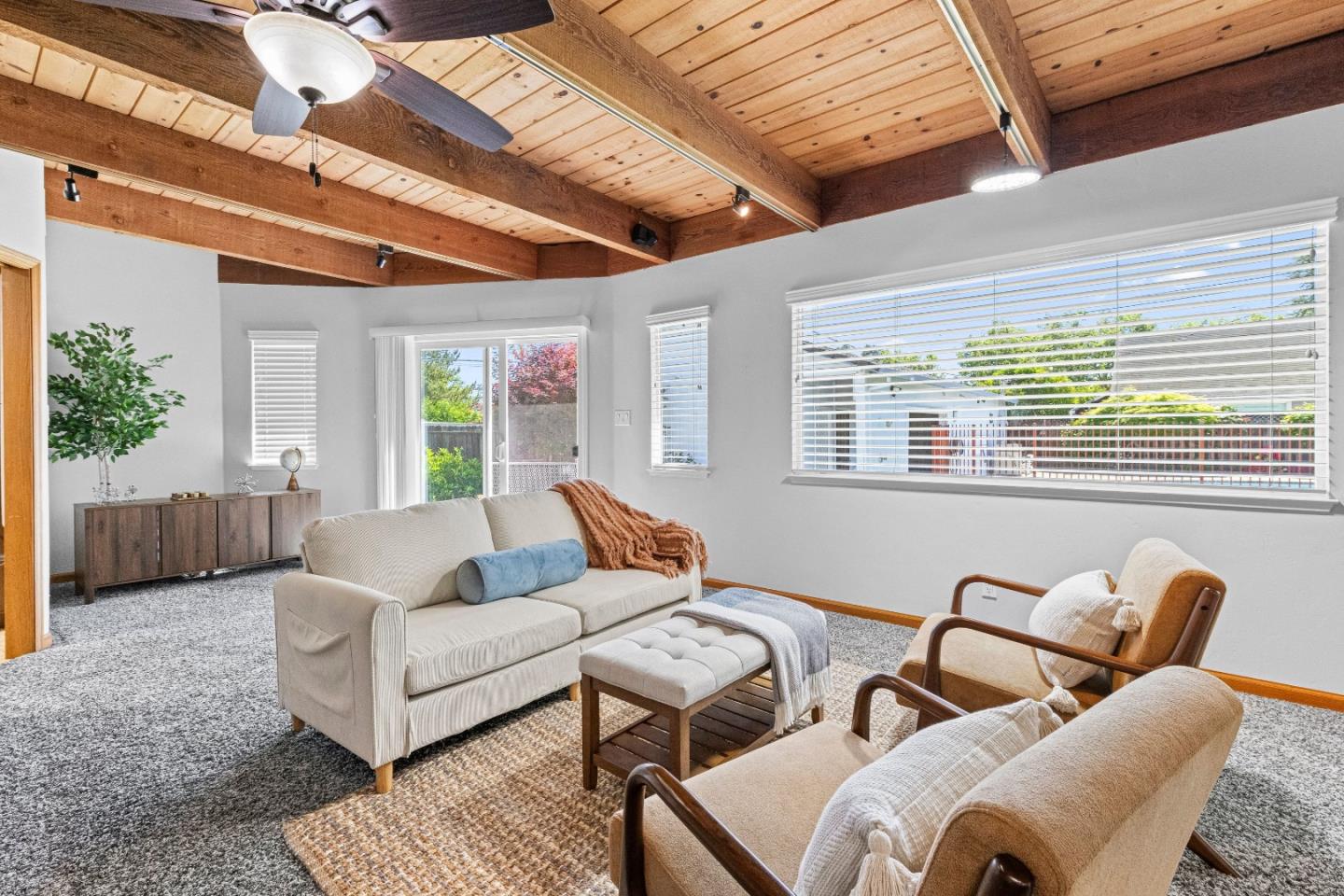 Detail Gallery Image 24 of 73 For 408 La Sierra Way, Gilroy,  CA 95020 - 3 Beds | 3 Baths