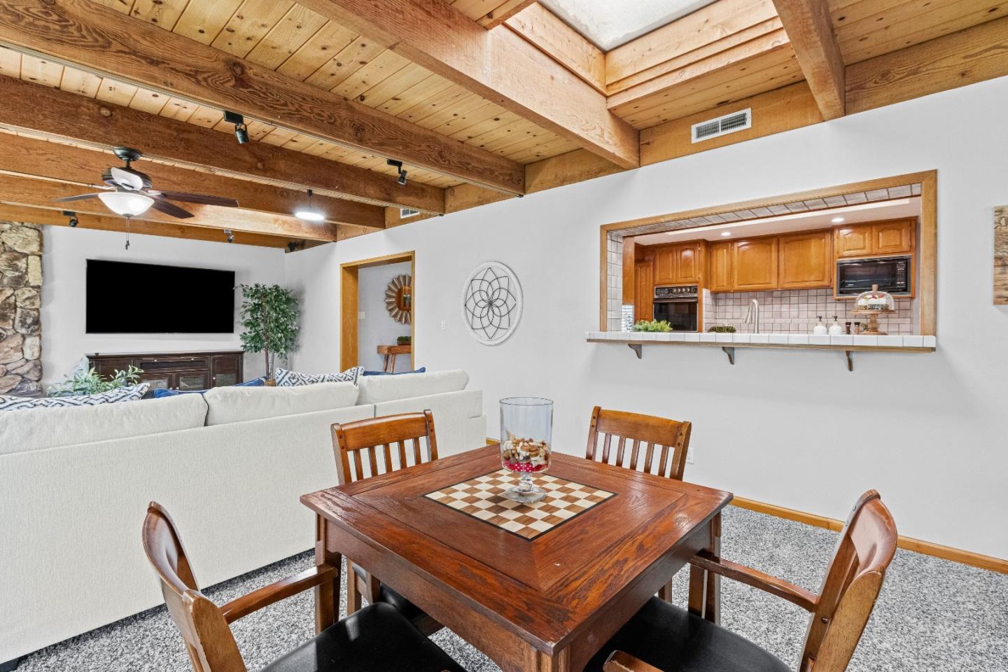 Detail Gallery Image 26 of 73 For 408 La Sierra Way, Gilroy,  CA 95020 - 3 Beds | 3 Baths