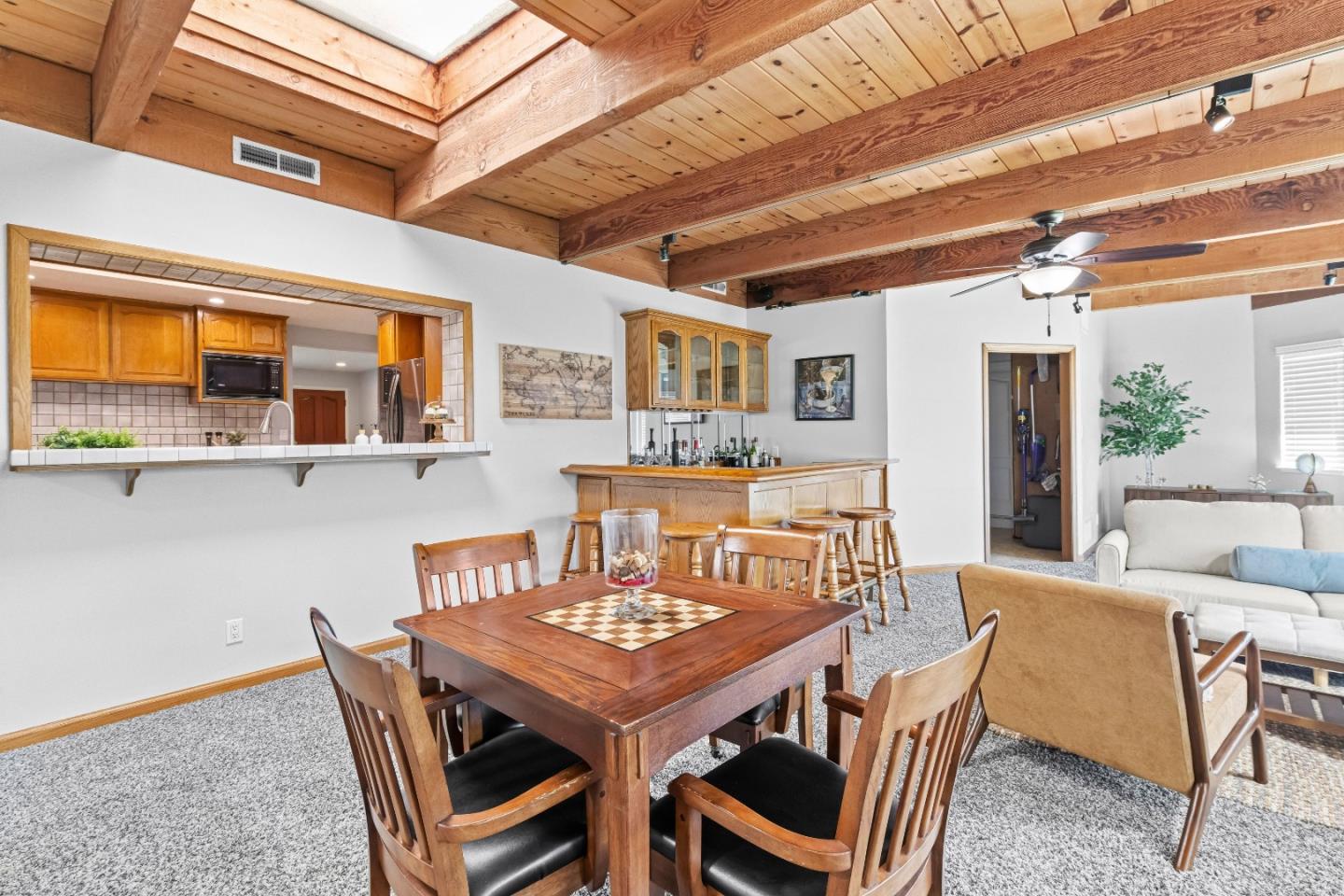 Detail Gallery Image 29 of 73 For 408 La Sierra Way, Gilroy,  CA 95020 - 3 Beds | 3 Baths