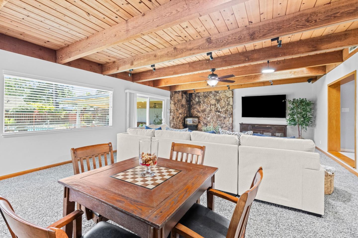 Detail Gallery Image 30 of 73 For 408 La Sierra Way, Gilroy,  CA 95020 - 3 Beds | 3 Baths