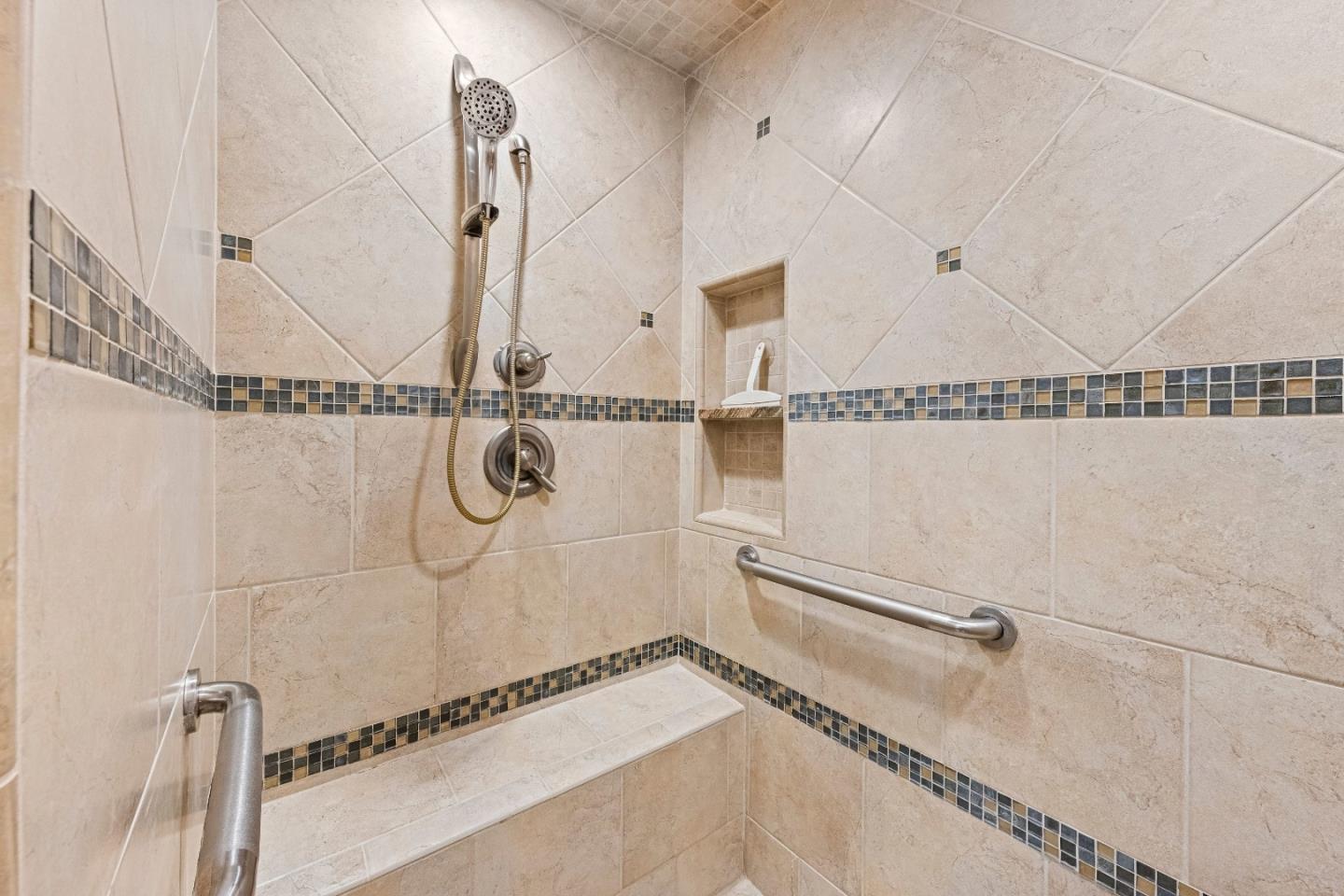 Detail Gallery Image 40 of 73 For 408 La Sierra Way, Gilroy,  CA 95020 - 3 Beds | 3 Baths