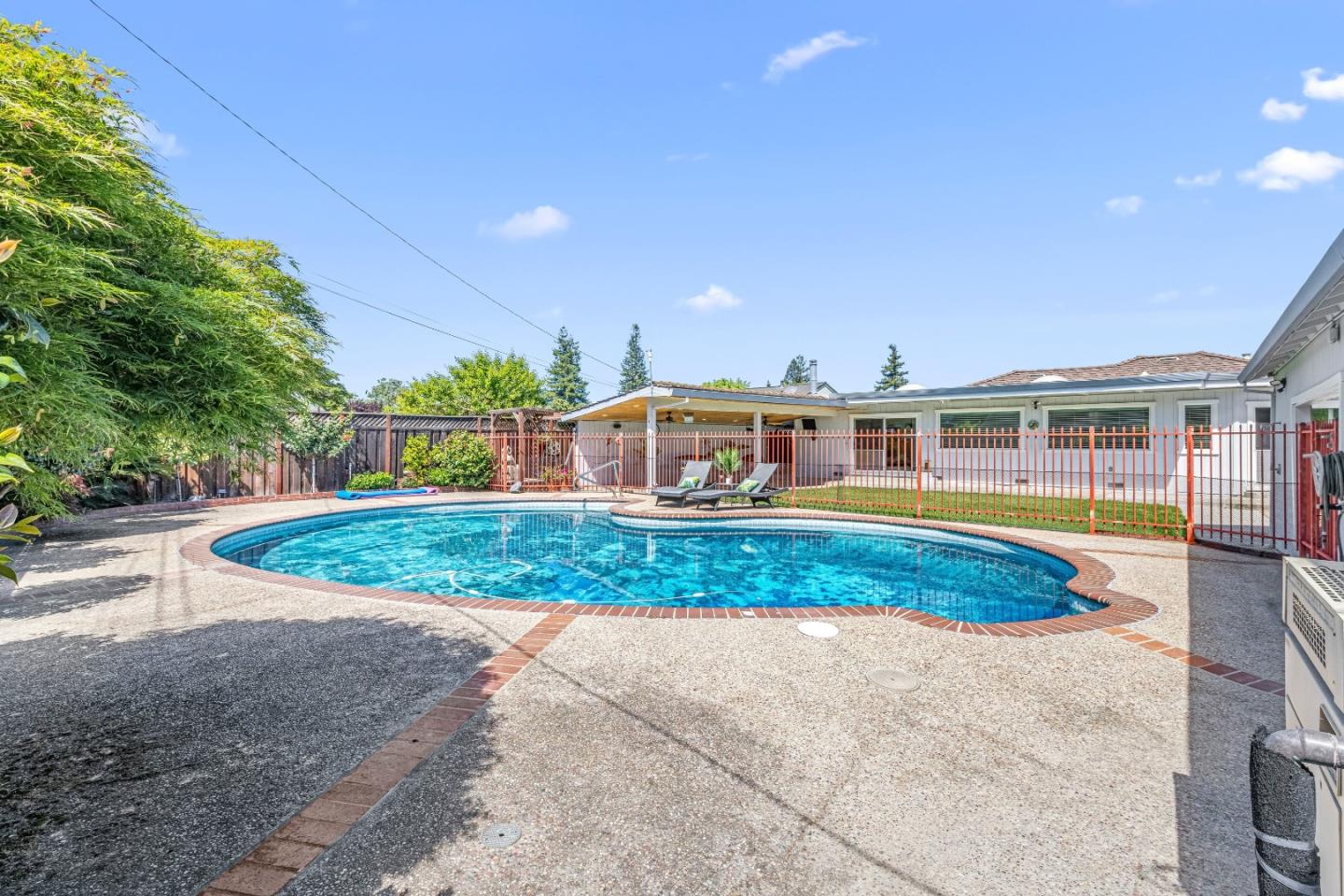 Detail Gallery Image 52 of 73 For 408 La Sierra Way, Gilroy,  CA 95020 - 3 Beds | 3 Baths