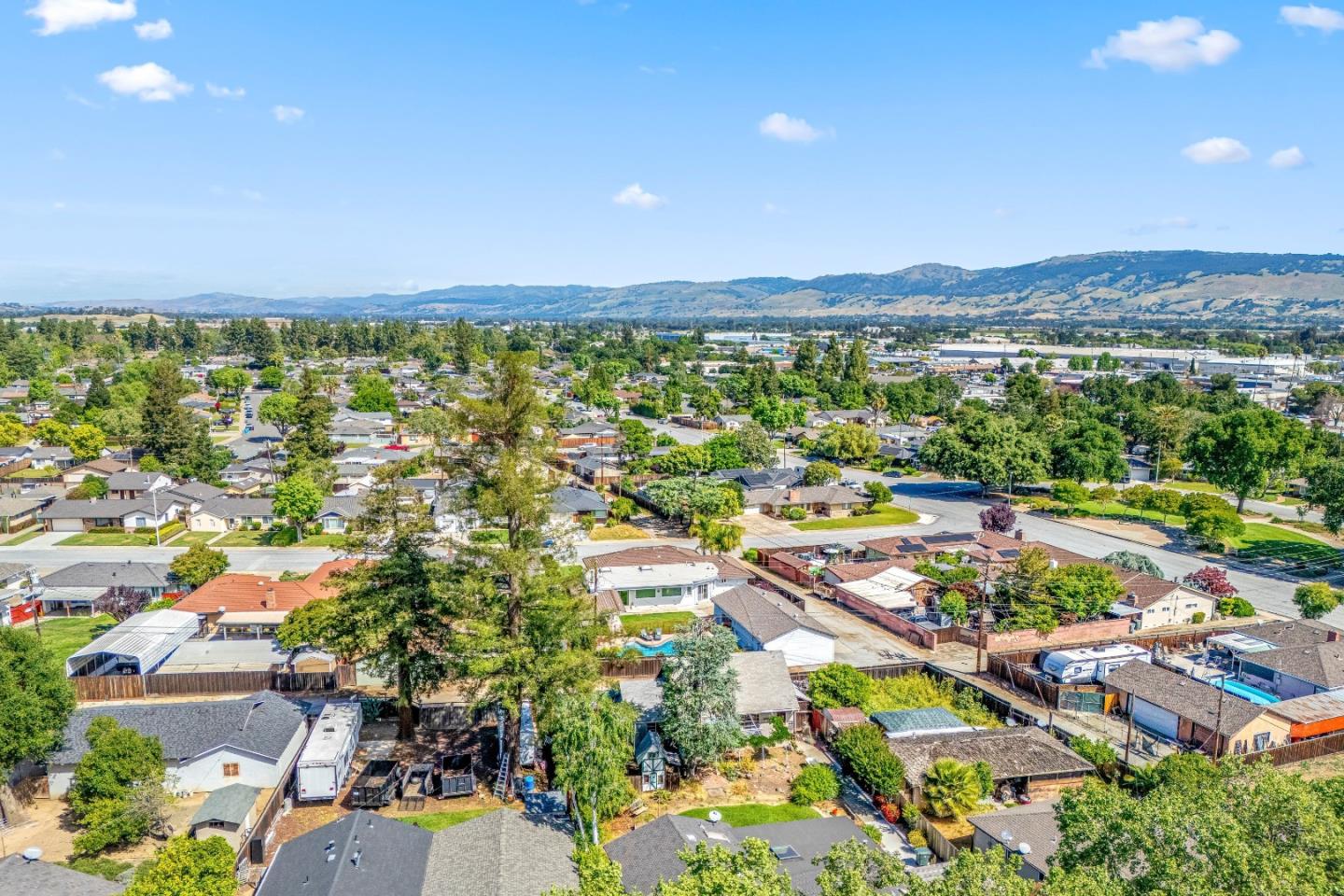 Detail Gallery Image 68 of 73 For 408 La Sierra Way, Gilroy,  CA 95020 - 3 Beds | 3 Baths