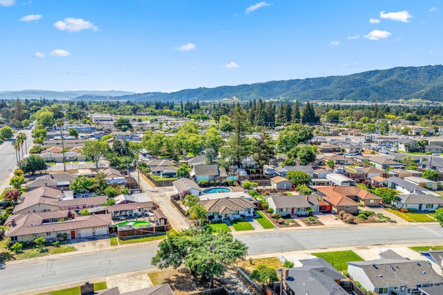Detail Gallery Image 72 of 73 For 408 La Sierra Way, Gilroy,  CA 95020 - 3 Beds | 3 Baths