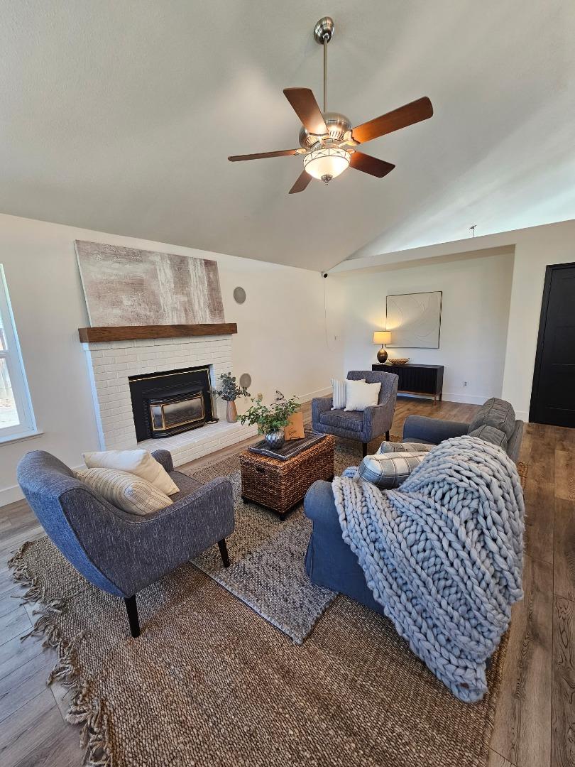 Detail Gallery Image 23 of 65 For 501 Bobbys Ln, Hollister,  CA 95023 - 4 Beds | 2/1 Baths