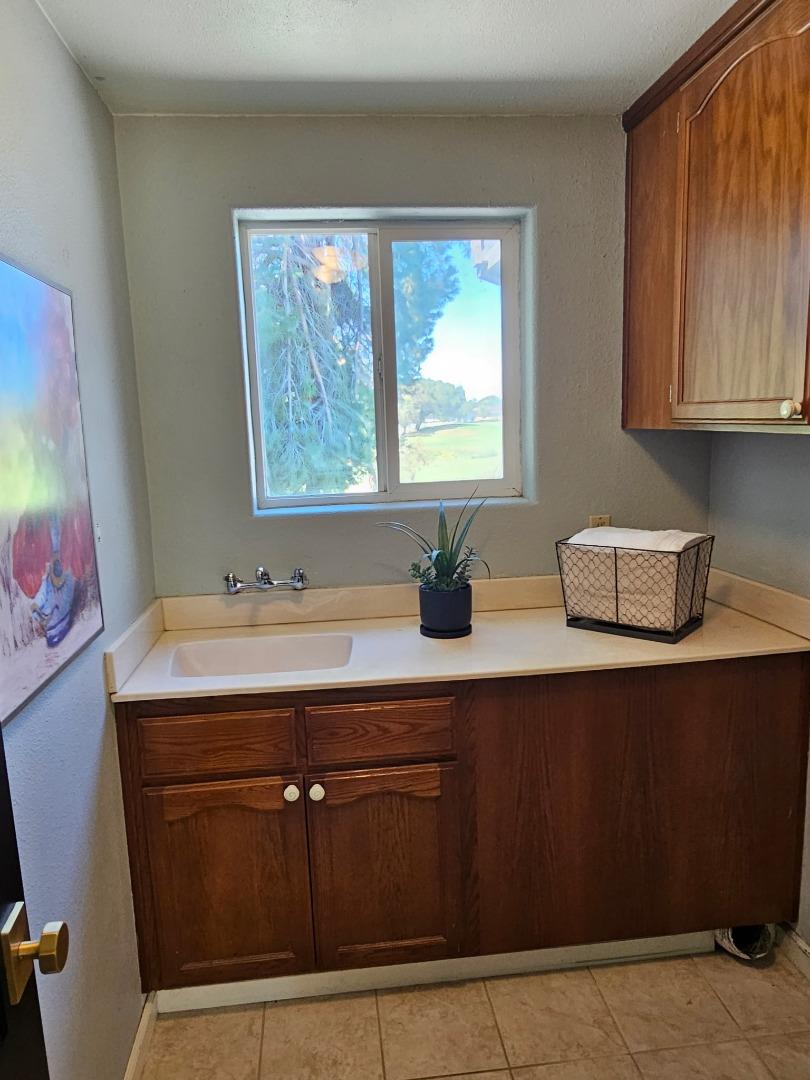 Detail Gallery Image 42 of 65 For 501 Bobbys Ln, Hollister,  CA 95023 - 4 Beds | 2/1 Baths