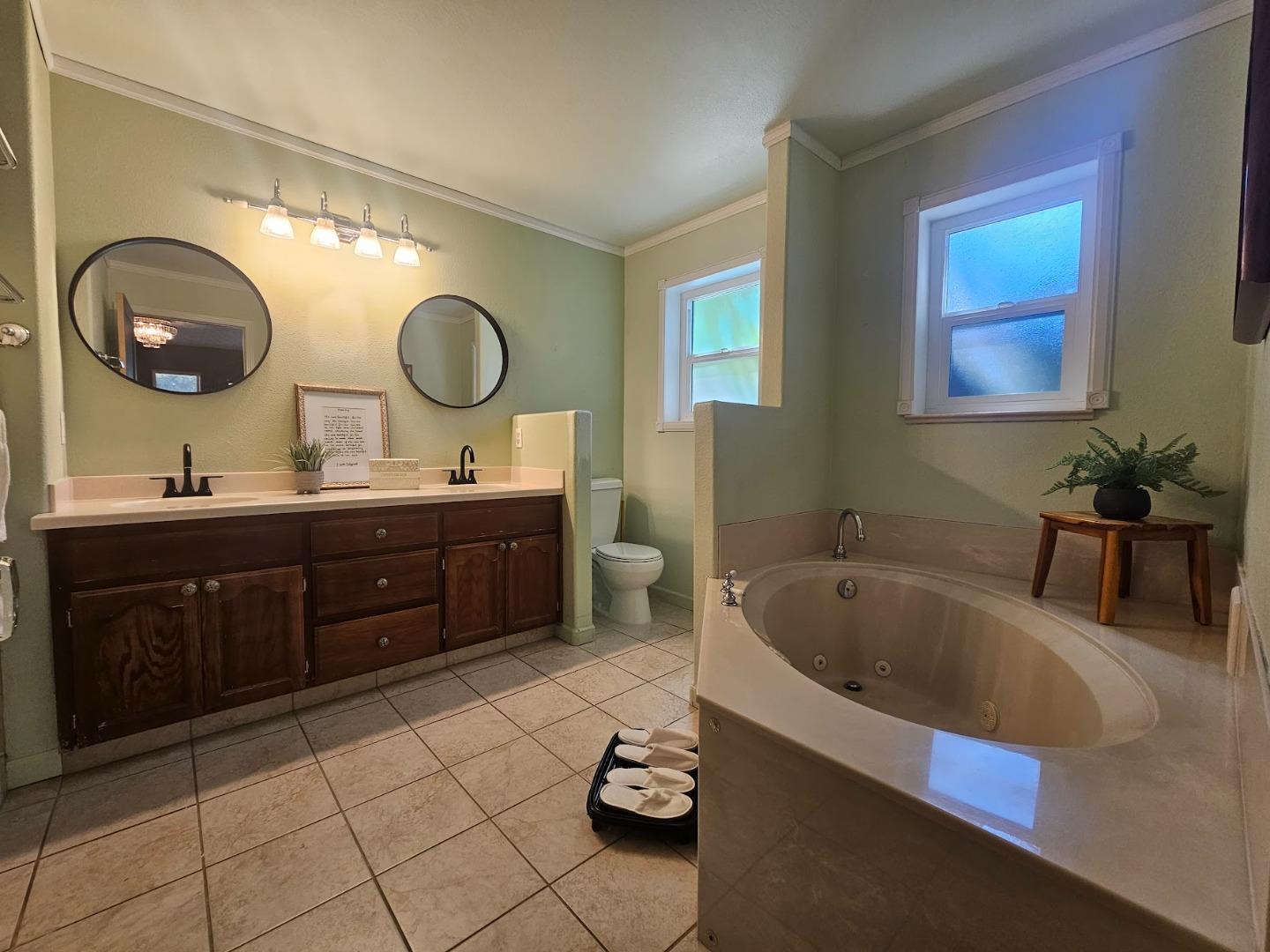 Detail Gallery Image 49 of 65 For 501 Bobbys Ln, Hollister,  CA 95023 - 4 Beds | 2/1 Baths