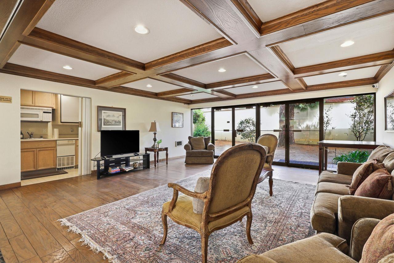 Detail Gallery Image 32 of 36 For 324 Catalpa St #111,  San Mateo,  CA 94401 - 1 Beds | 1 Baths