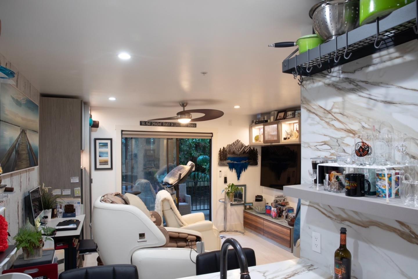 Detail Gallery Image 4 of 10 For 324 Catalpa St #111,  San Mateo,  CA 94401 - 1 Beds | 1 Baths