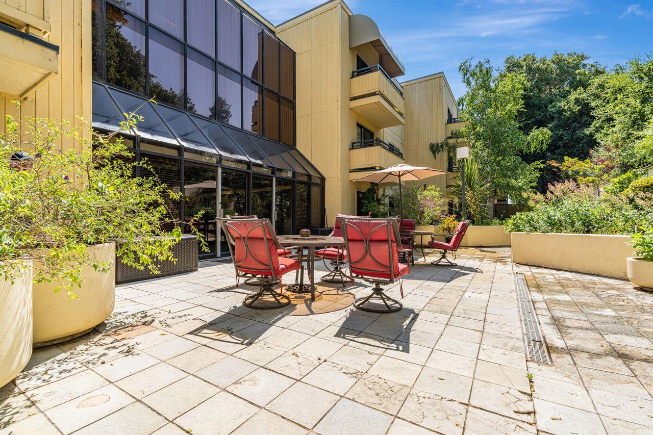 Detail Gallery Image 8 of 10 For 324 Catalpa St #111,  San Mateo,  CA 94401 - 1 Beds | 1 Baths