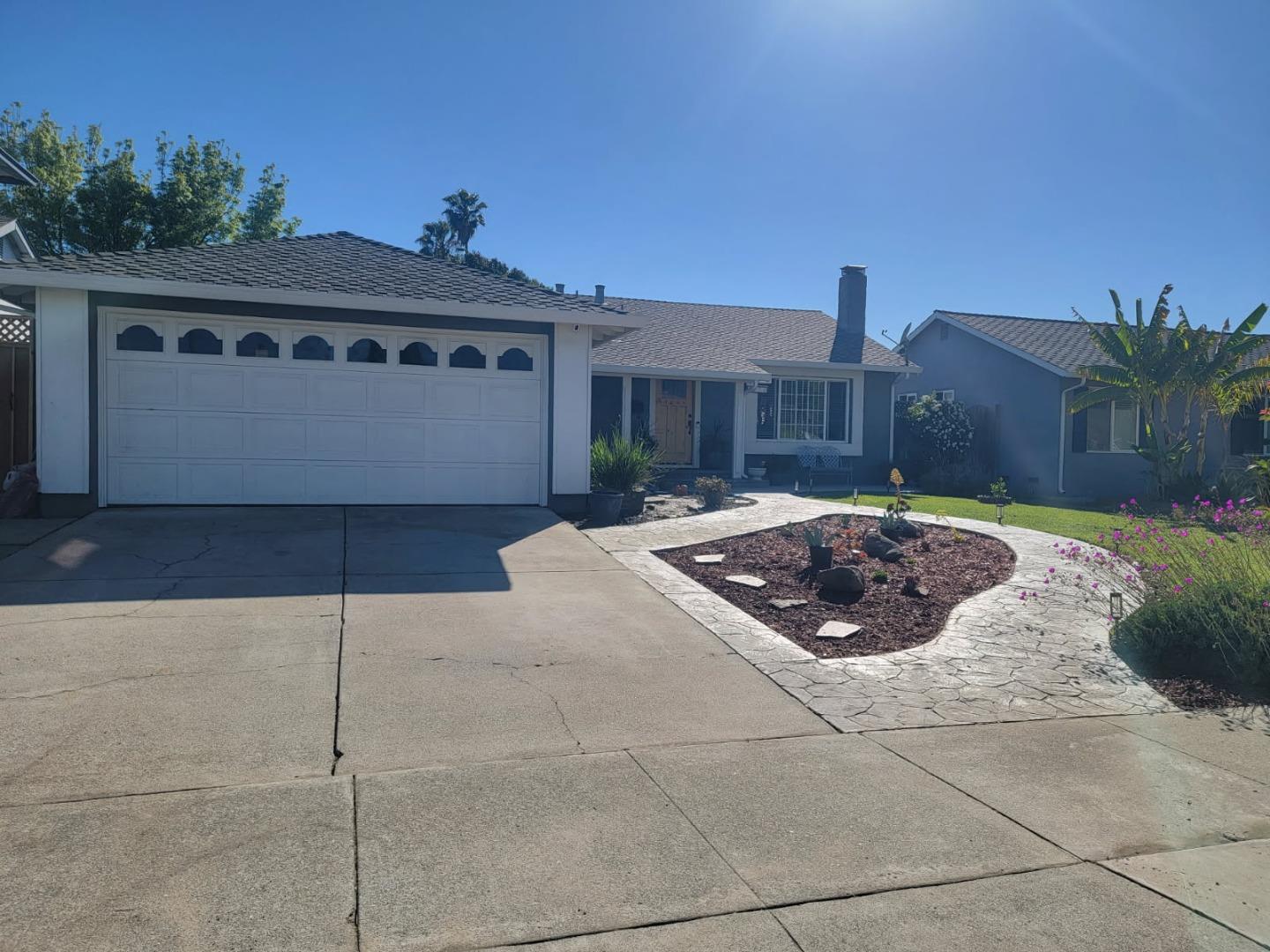 Front Image Thumbnail for ML82041648